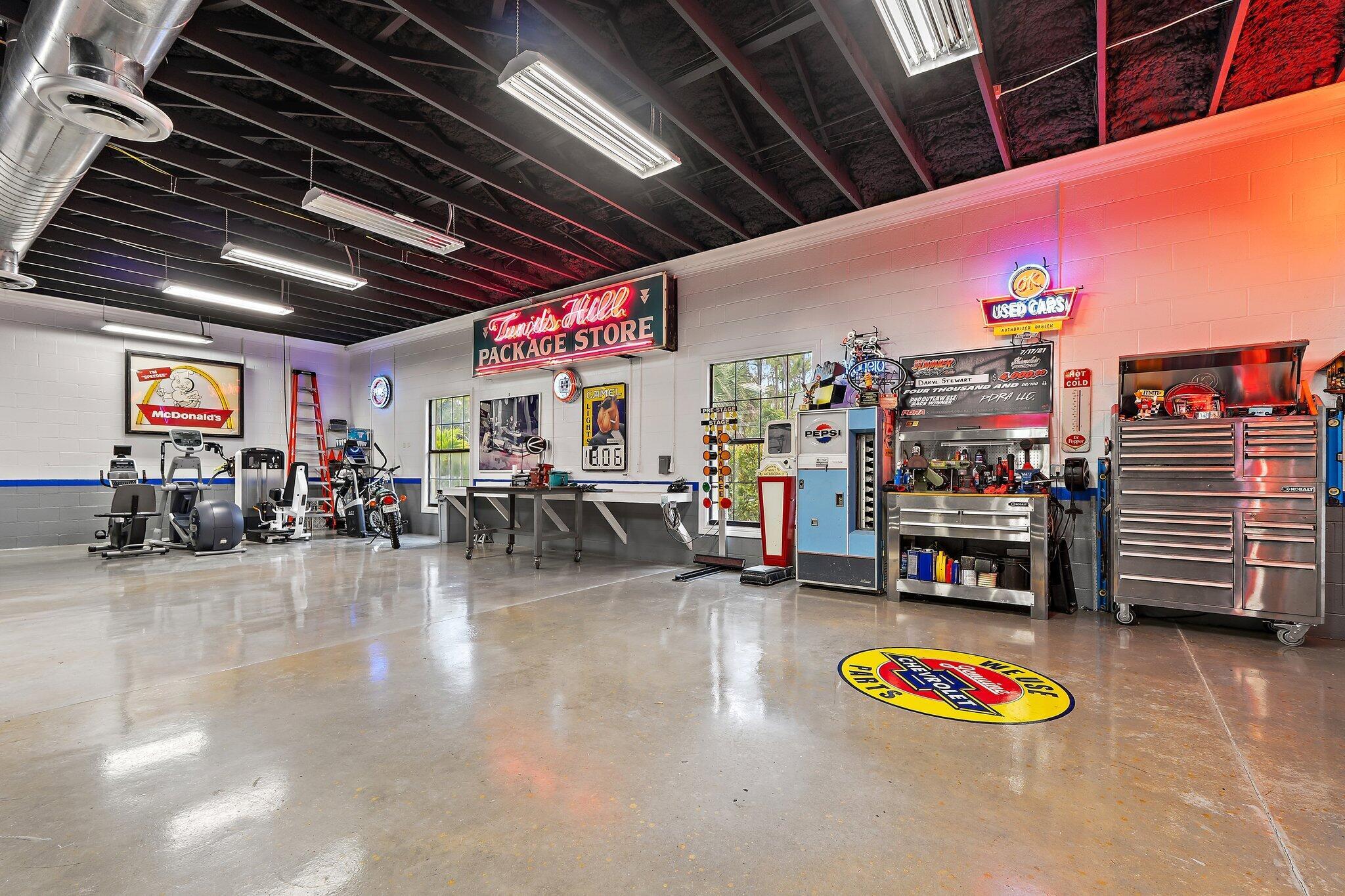 821015 Island Country - Residential