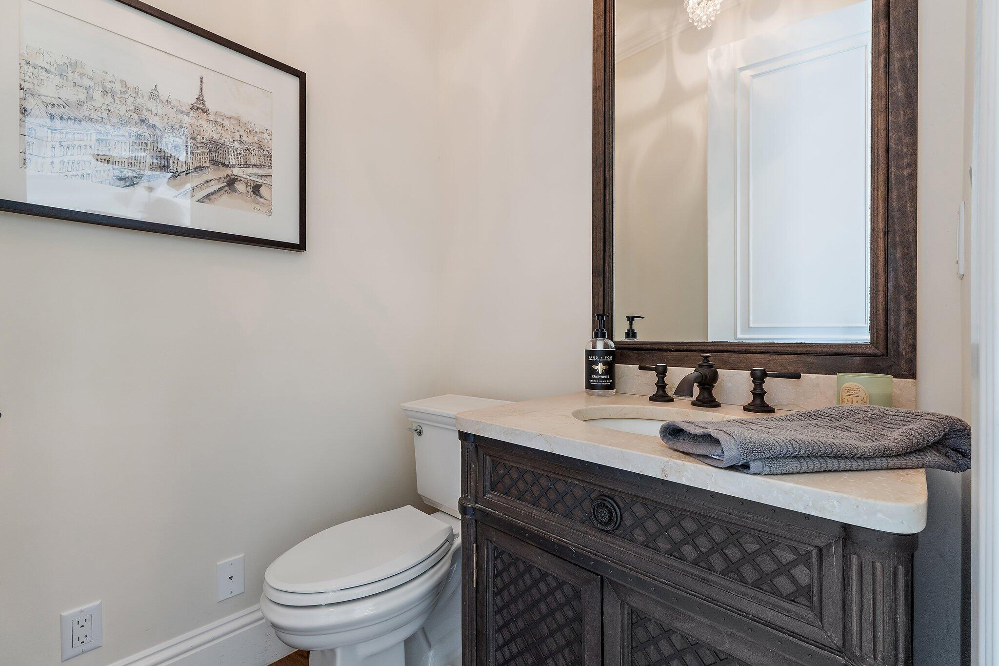 821015 Island Country - Residential