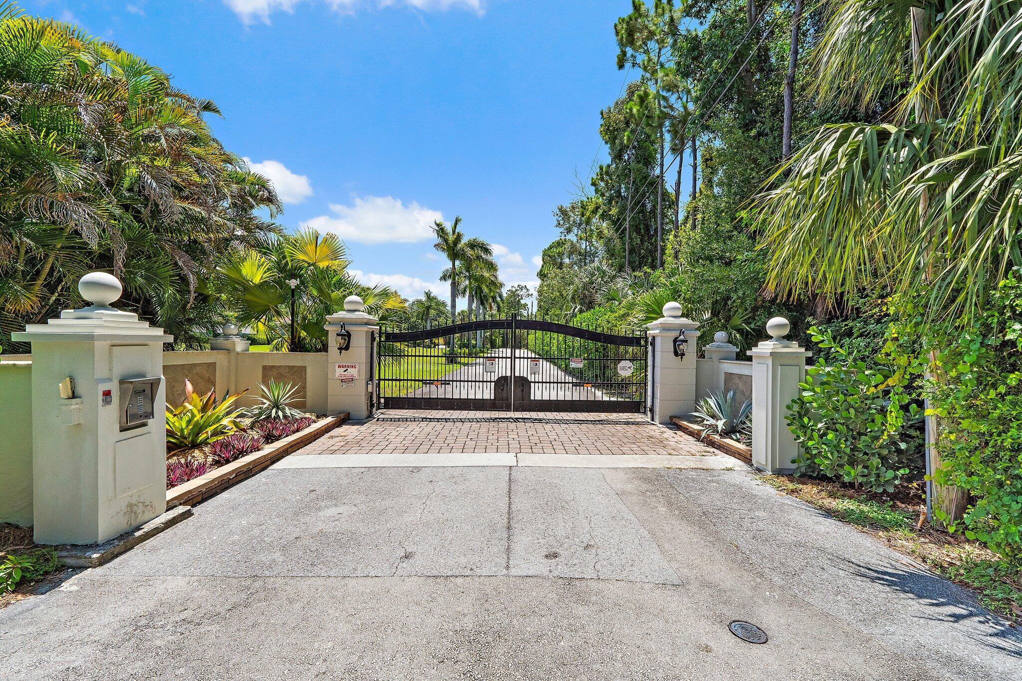 821015 Island Country - Residential