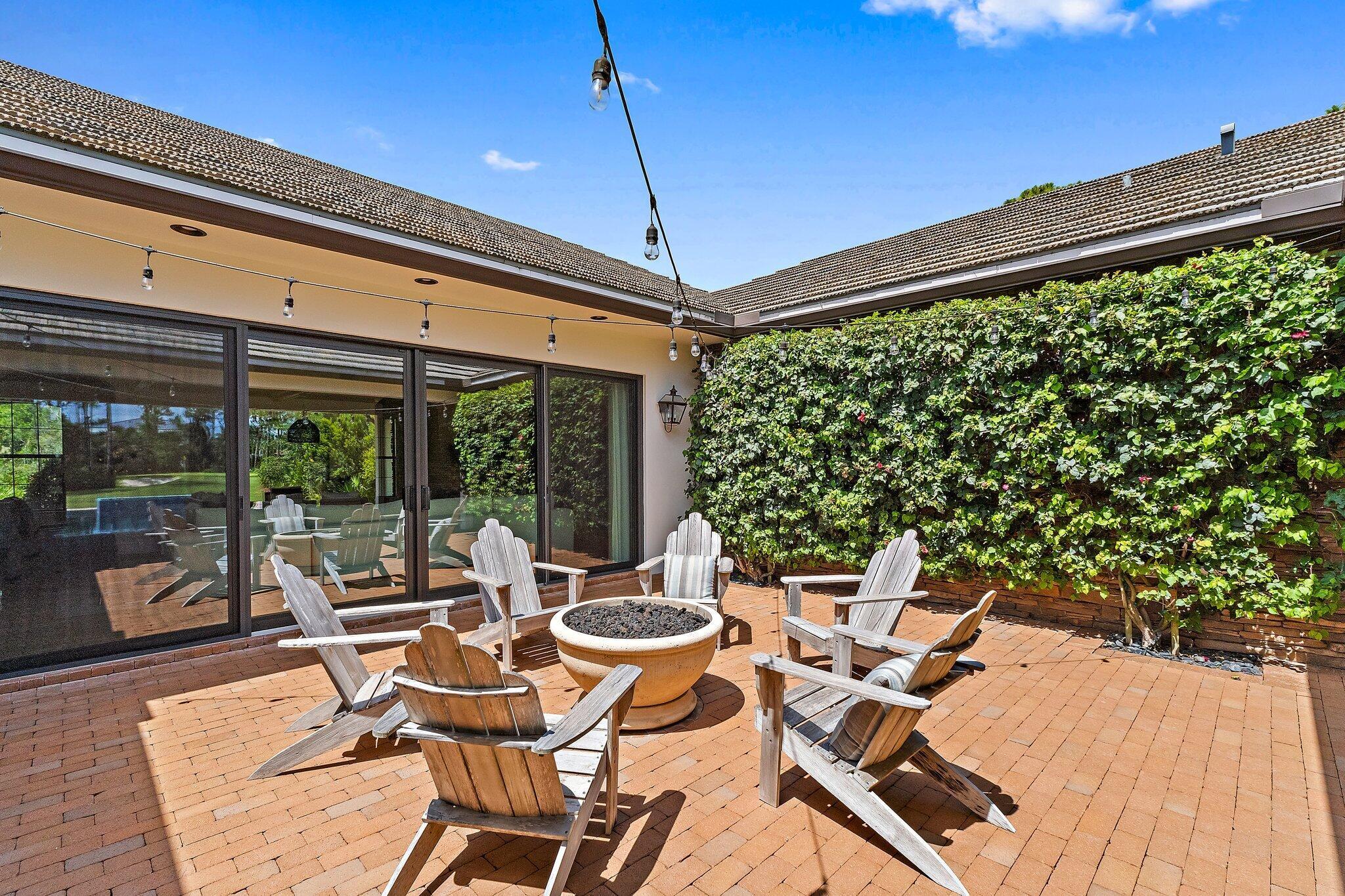 821015 Island Country - Residential