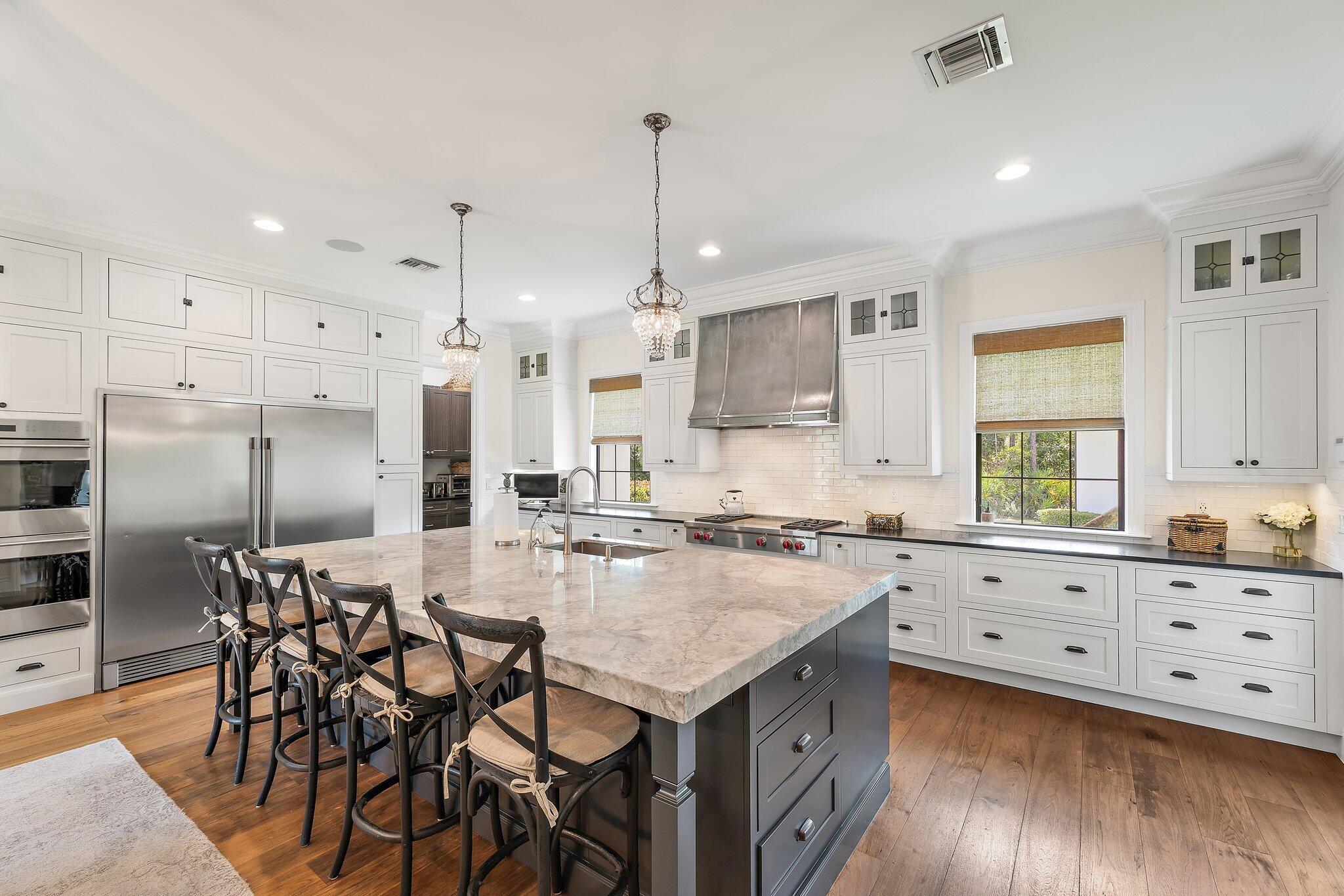 821015 Island Country - Residential