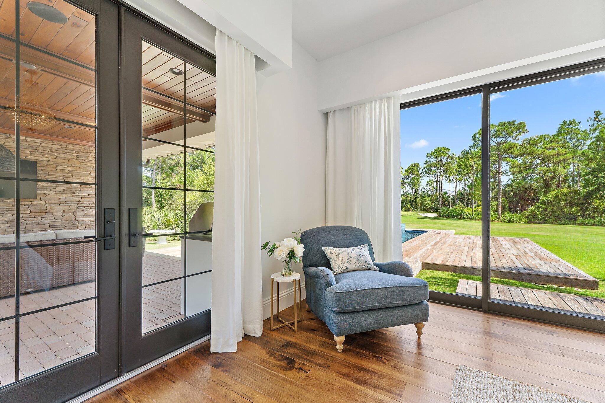 821015 Island Country - Residential