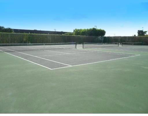 HIDDEN HARBOUR OF THE PALM BEACHES CONDO - Residential