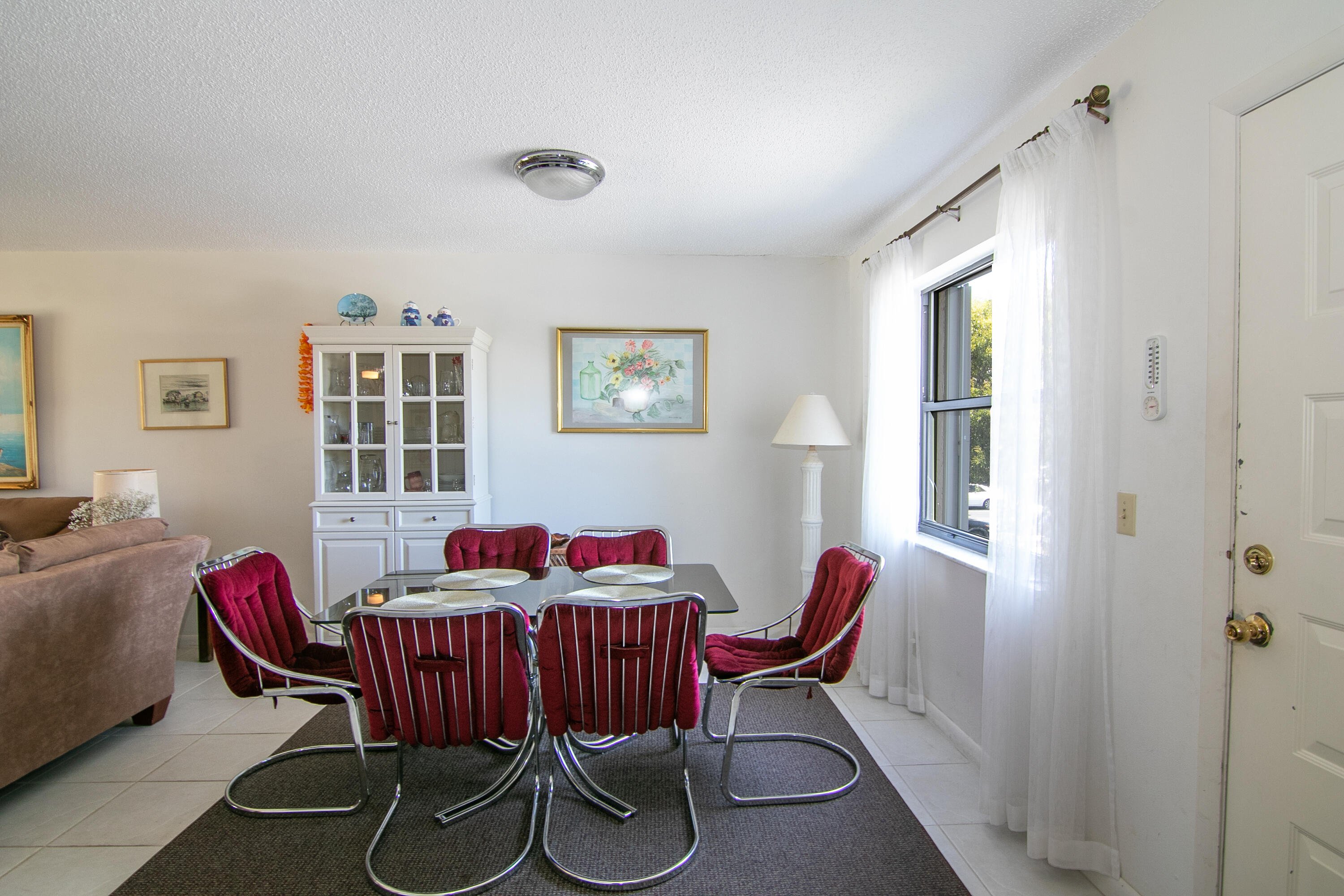 890 N Federal Highway 205