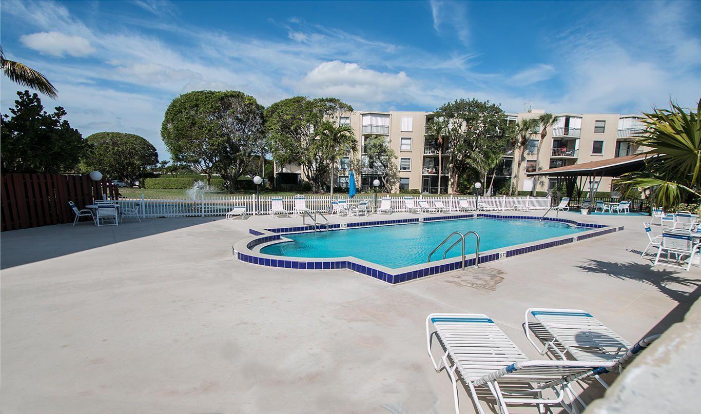 HIDDEN HARBOUR OF THE PALM BEACHES CONDO - Residential