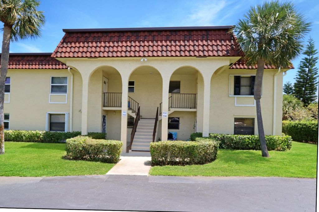 Photo of 717 S Us Hwy 1 #712, Jupiter, FL 33477 (MLS # B26009636)