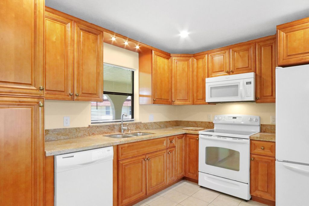 Photo of 717 S Us Hwy 1 #712, Jupiter, FL 33477 (MLS # B26009636)