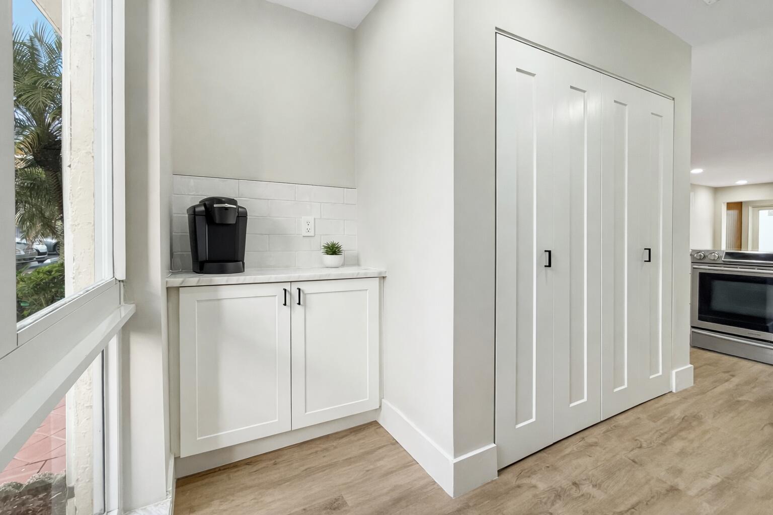 PALM GREENS AT VILLA DEL RAY CONDO I - Residential