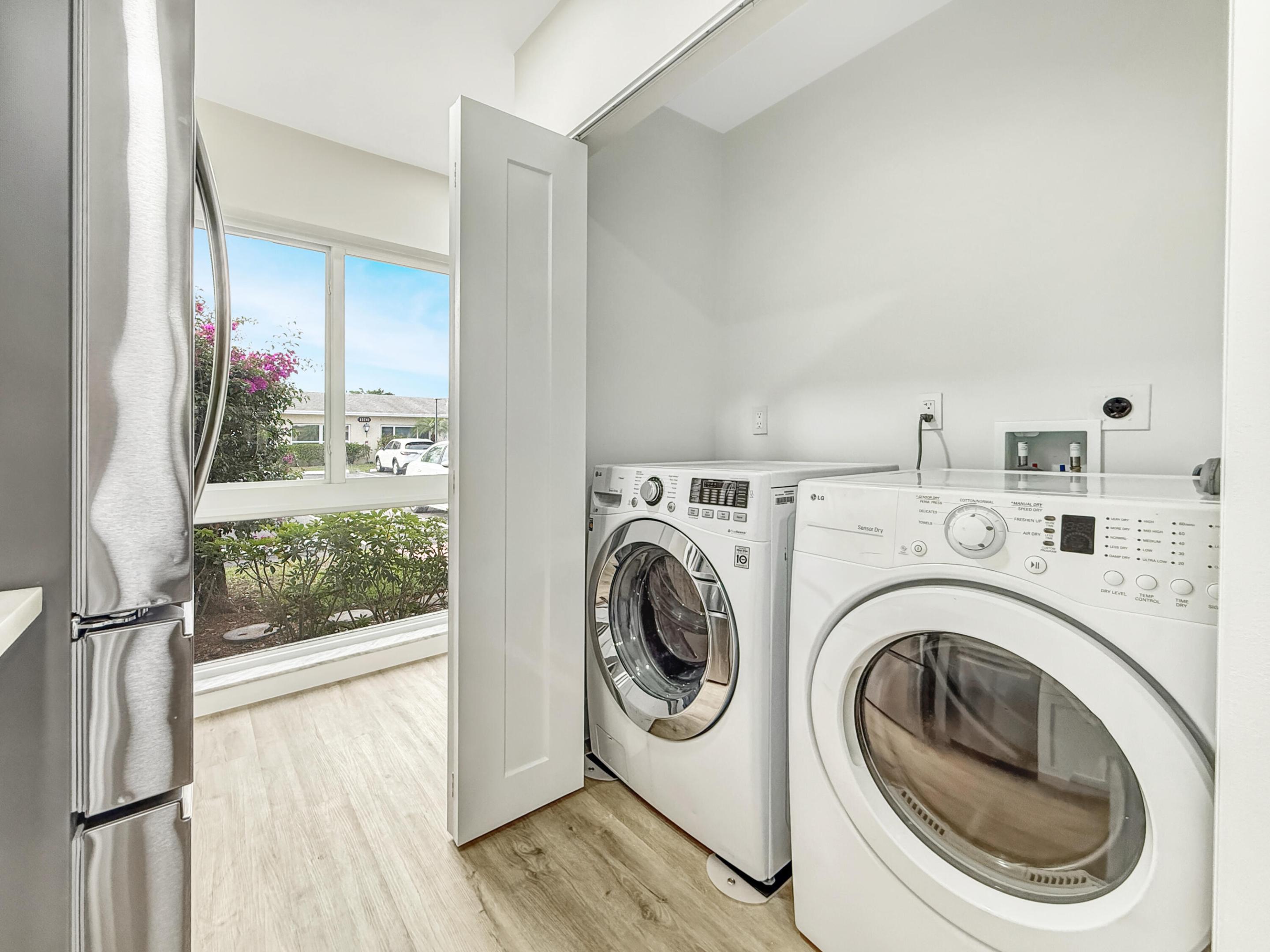 PALM GREENS AT VILLA DEL RAY CONDO I - Residential