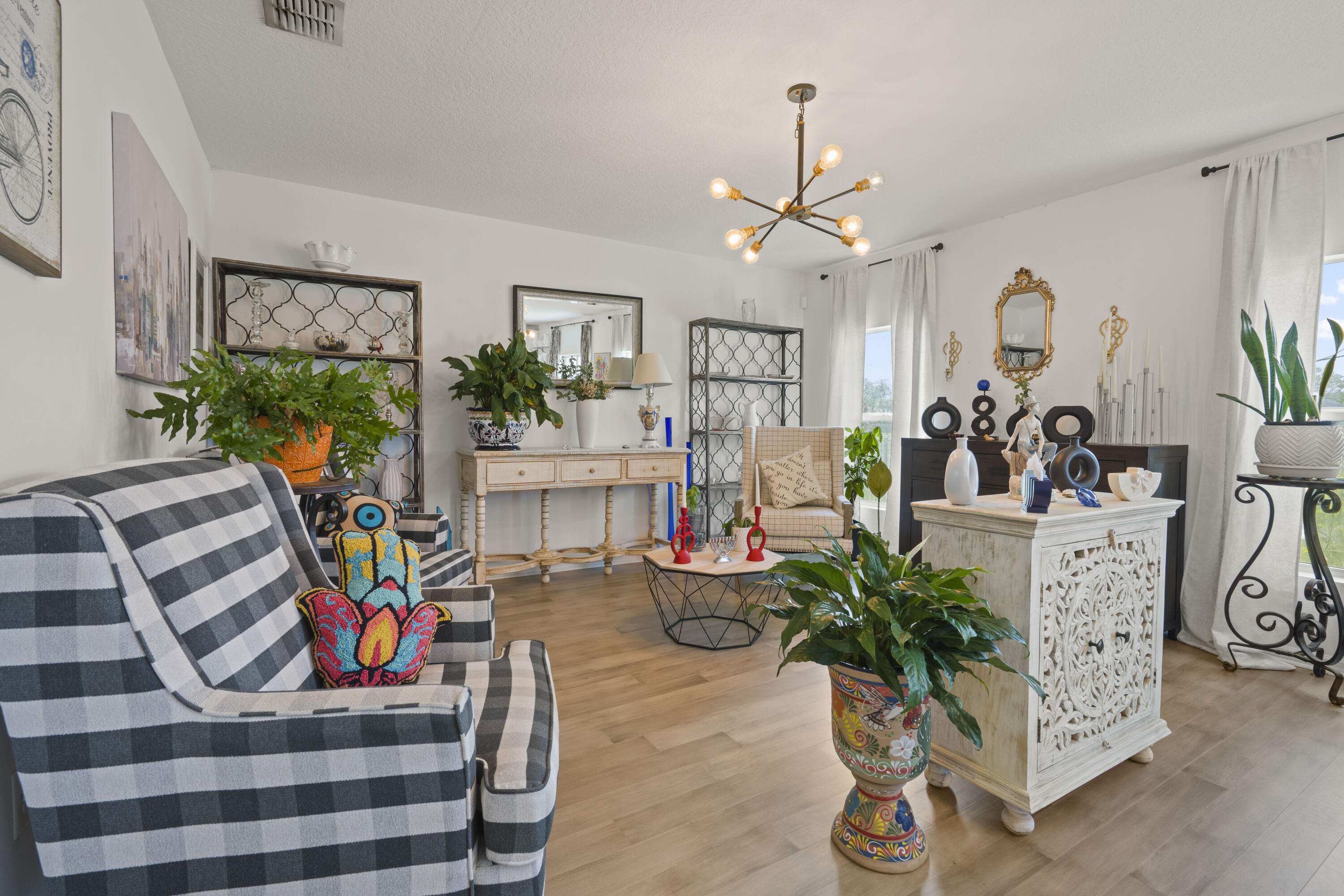 OAKLAND LAKE ESTATES - Residential