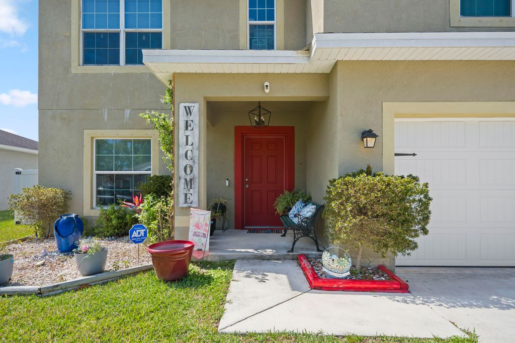 Photo of 5255 Oakland Lake Circle, Fort Pierce, FL 34951 (MLS # R11168959)