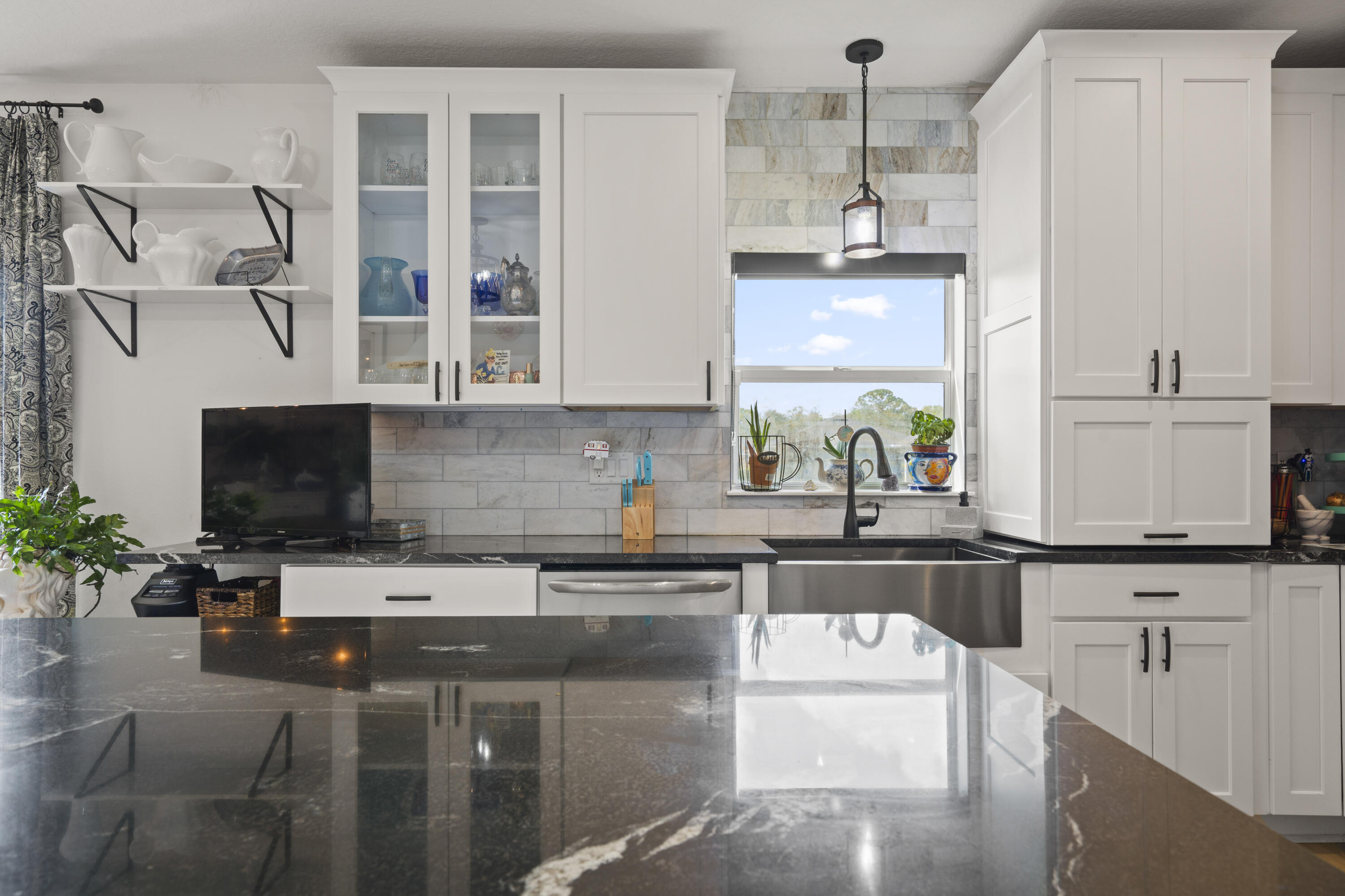 OAKLAND LAKE ESTATES - Residential