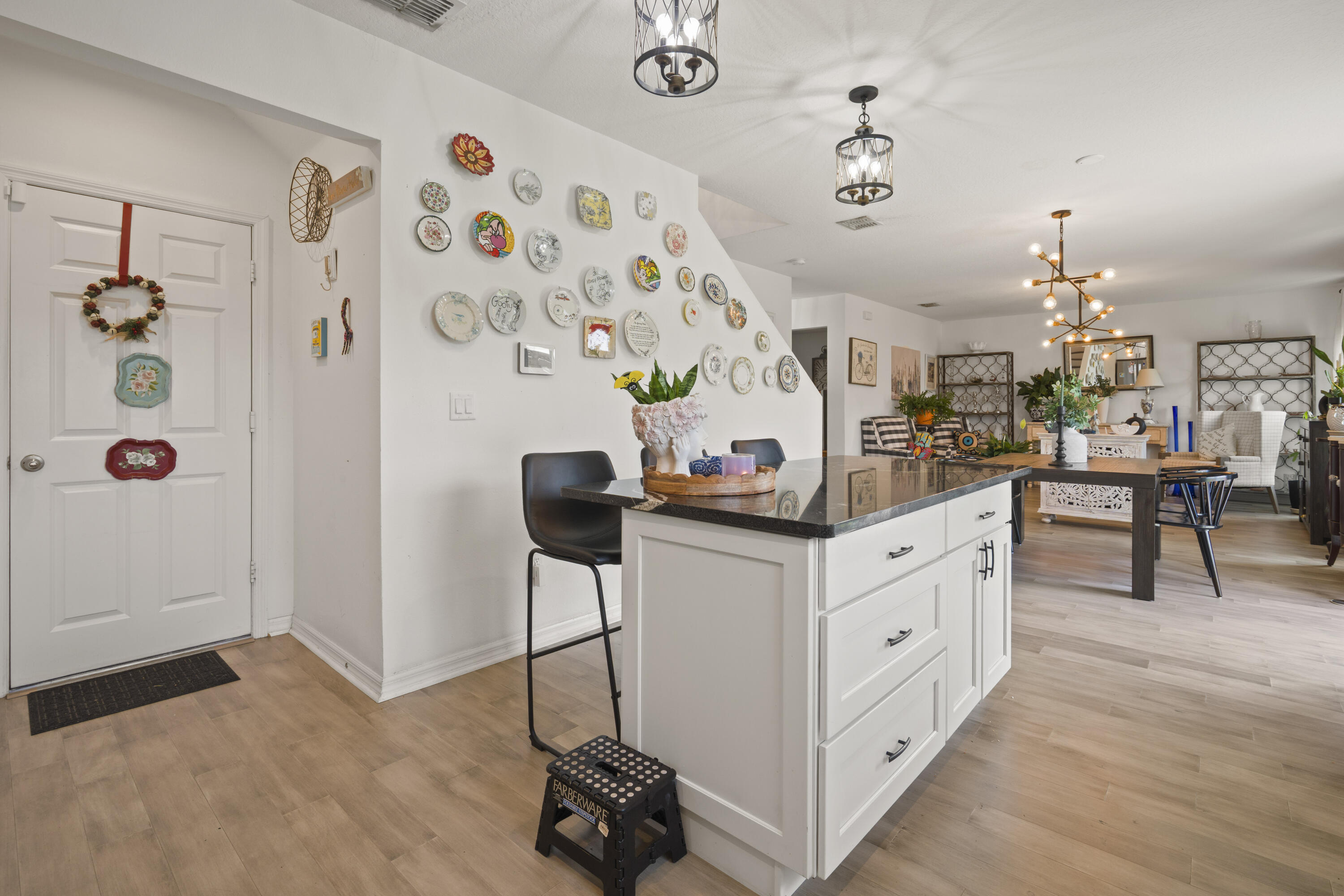 OAKLAND LAKE ESTATES - Residential