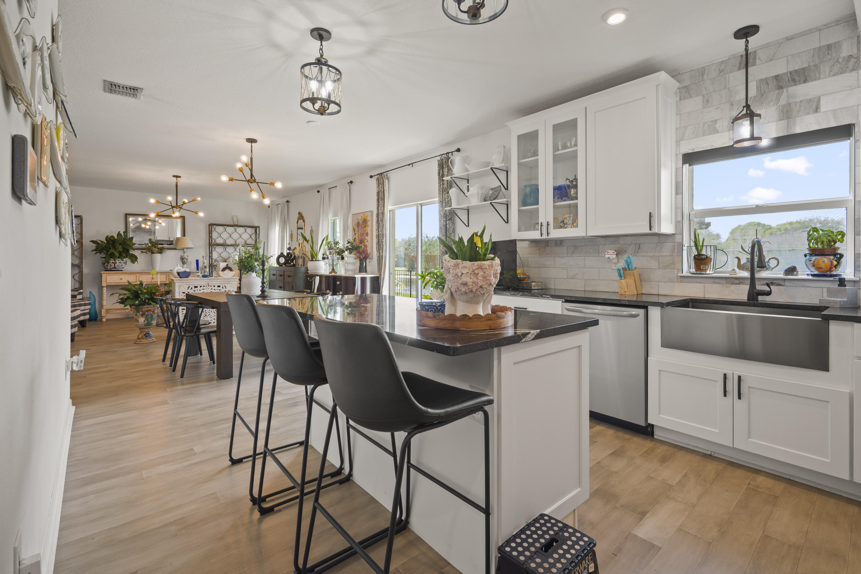 OAKLAND LAKE ESTATES - Residential