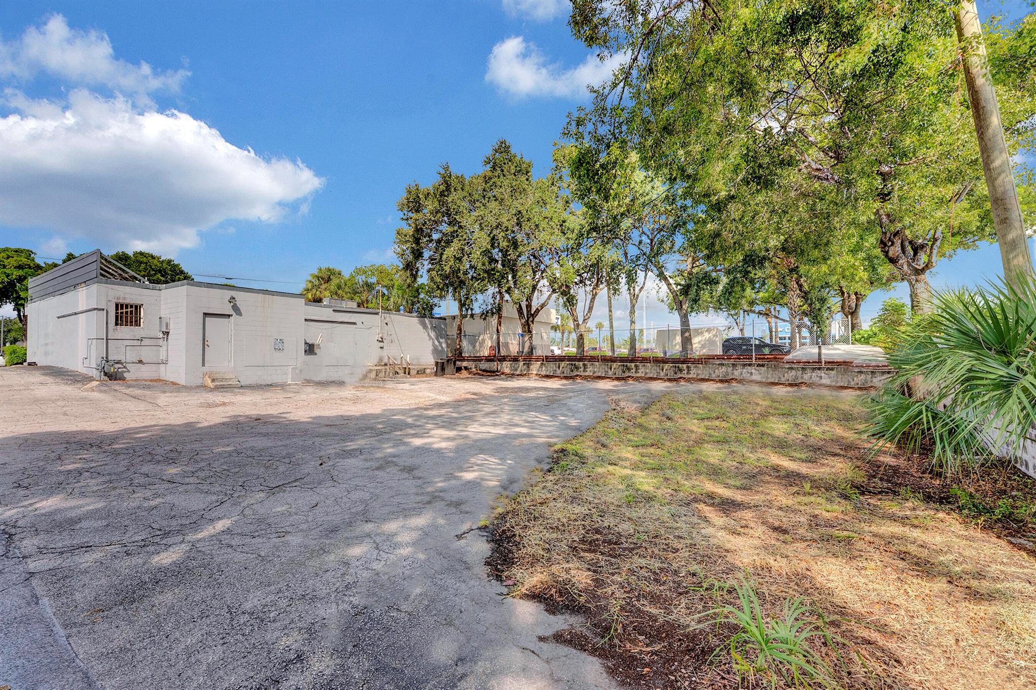 MADRID PARK REPL - Commercial Sale