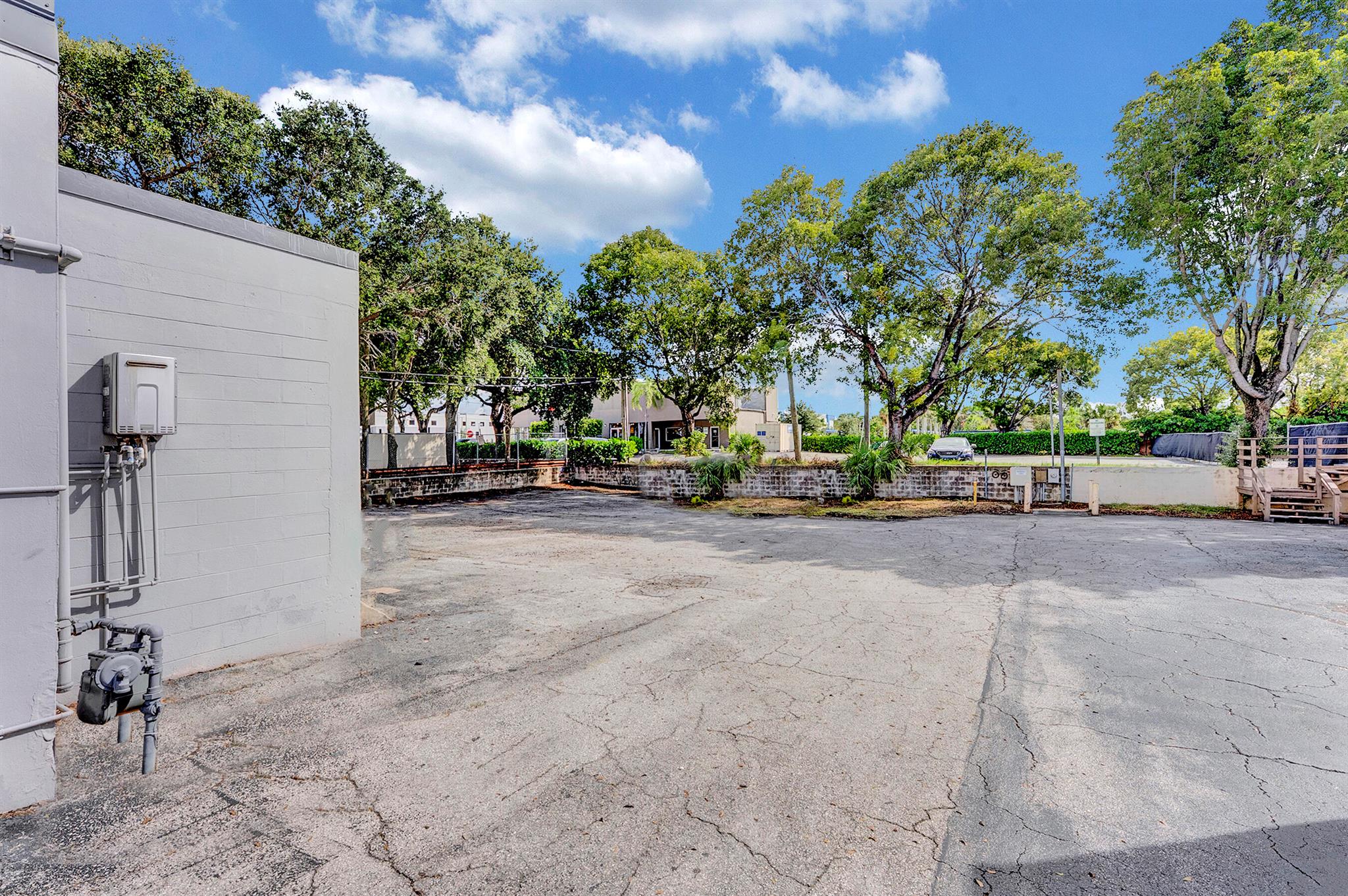 MADRID PARK REPL - Commercial Sale