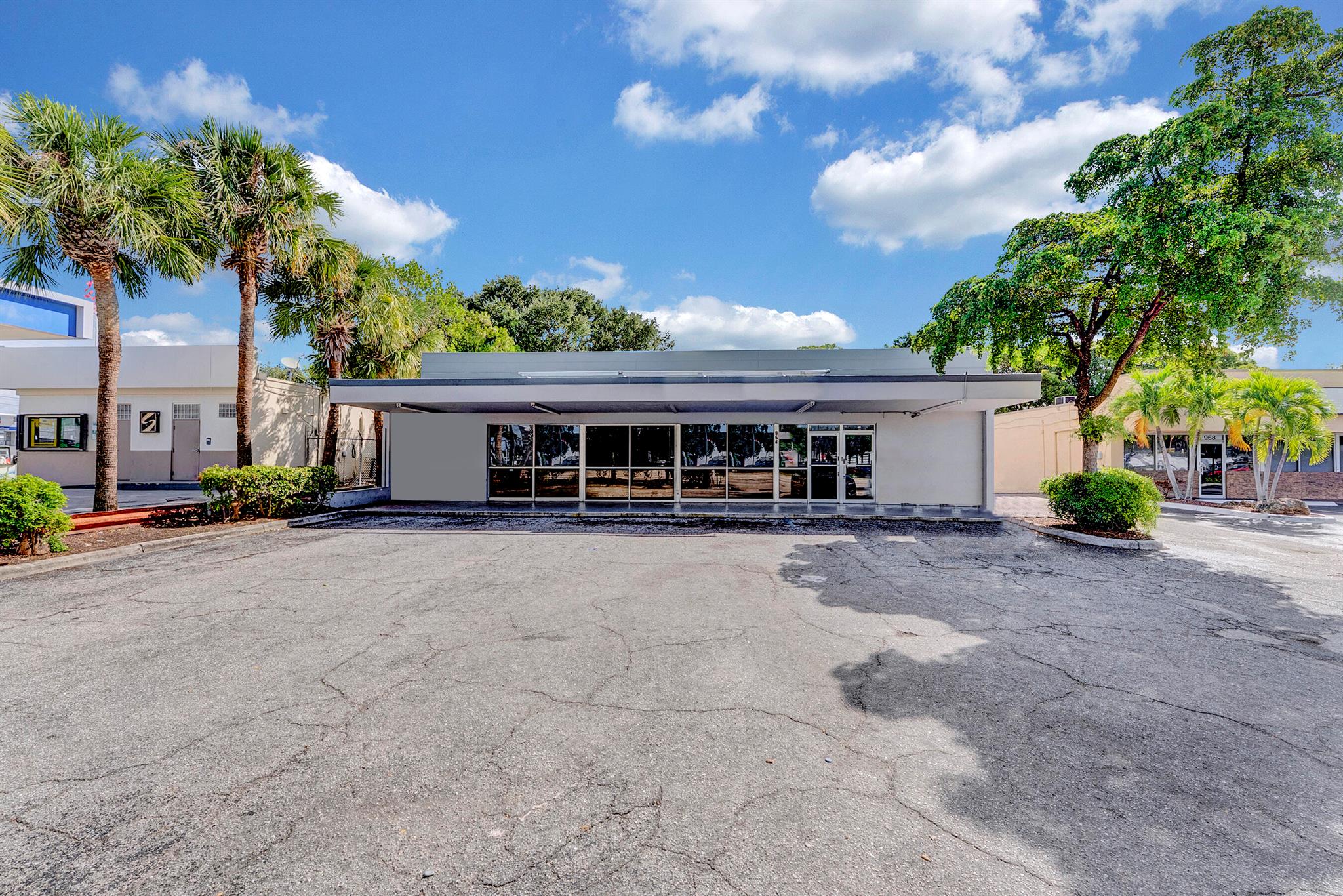 MADRID PARK REPL - Commercial Sale