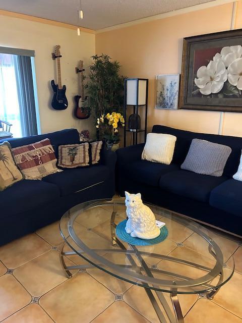 LAKE CLARKE GARDENS CONDO 5 - Residential