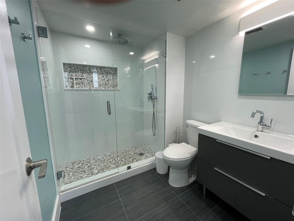 Photo of 5321 NE 24th Terrace #309A, Fort Lauderdale, FL 33308 (MLS # F10524570)