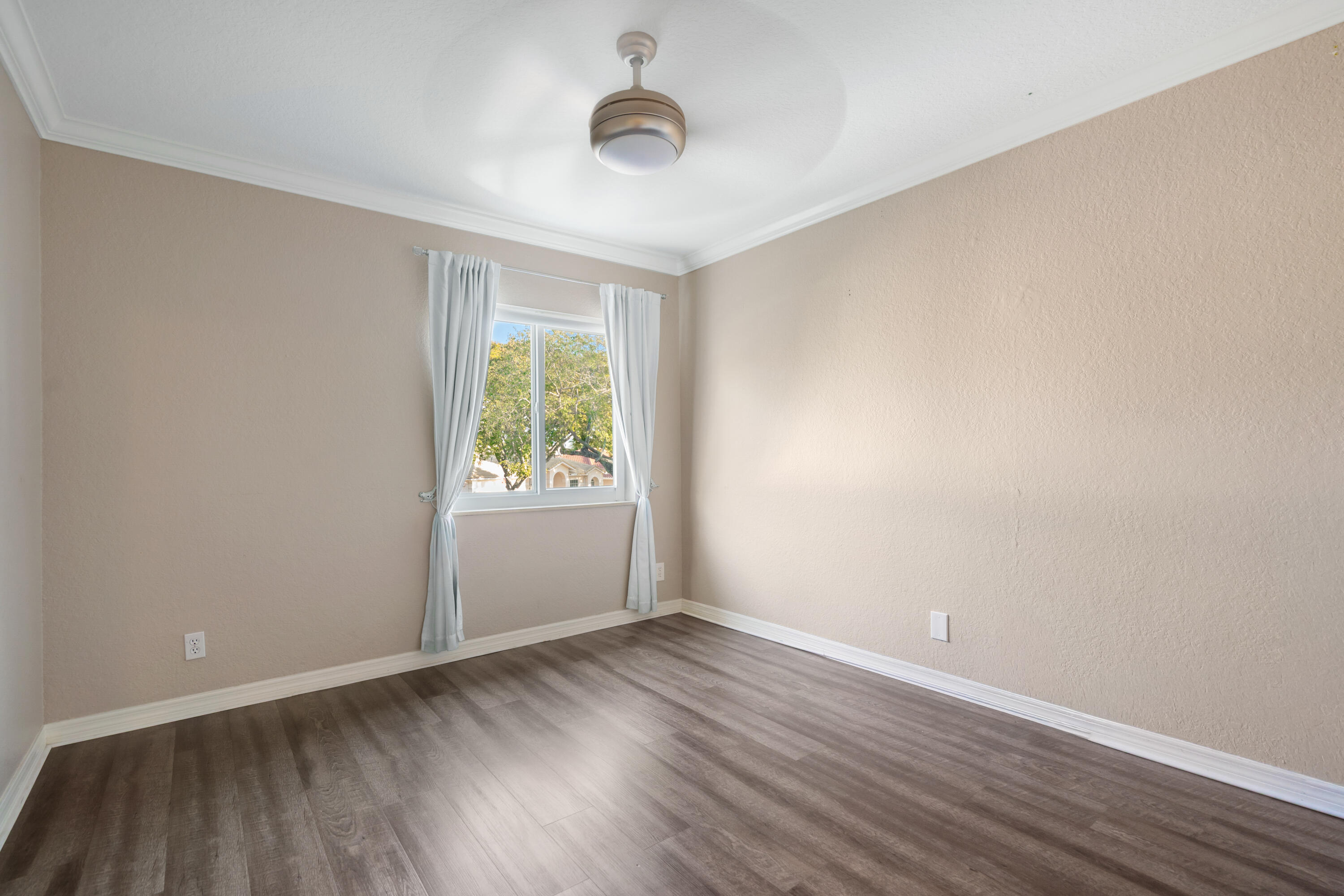 CORAL CREEK - Residential