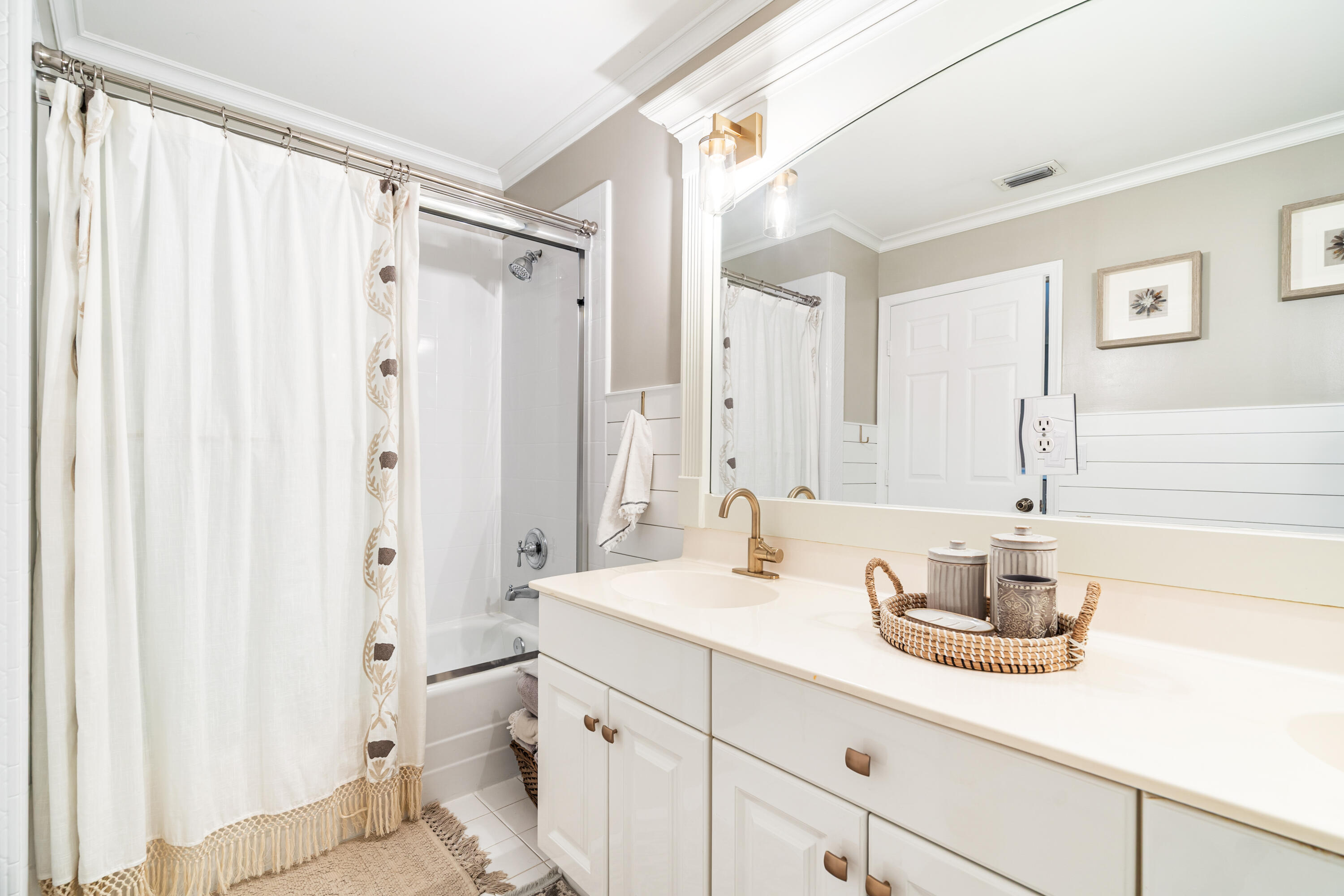 CORAL CREEK - Residential