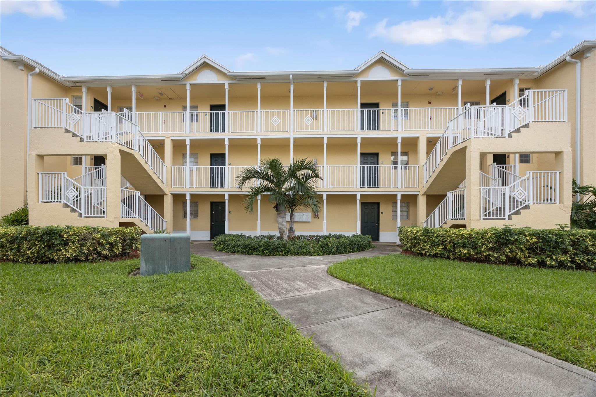 ADDISON POINTE AT BOCA RA - Residential