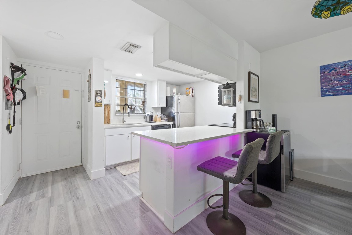 6332 La Costa Drive b