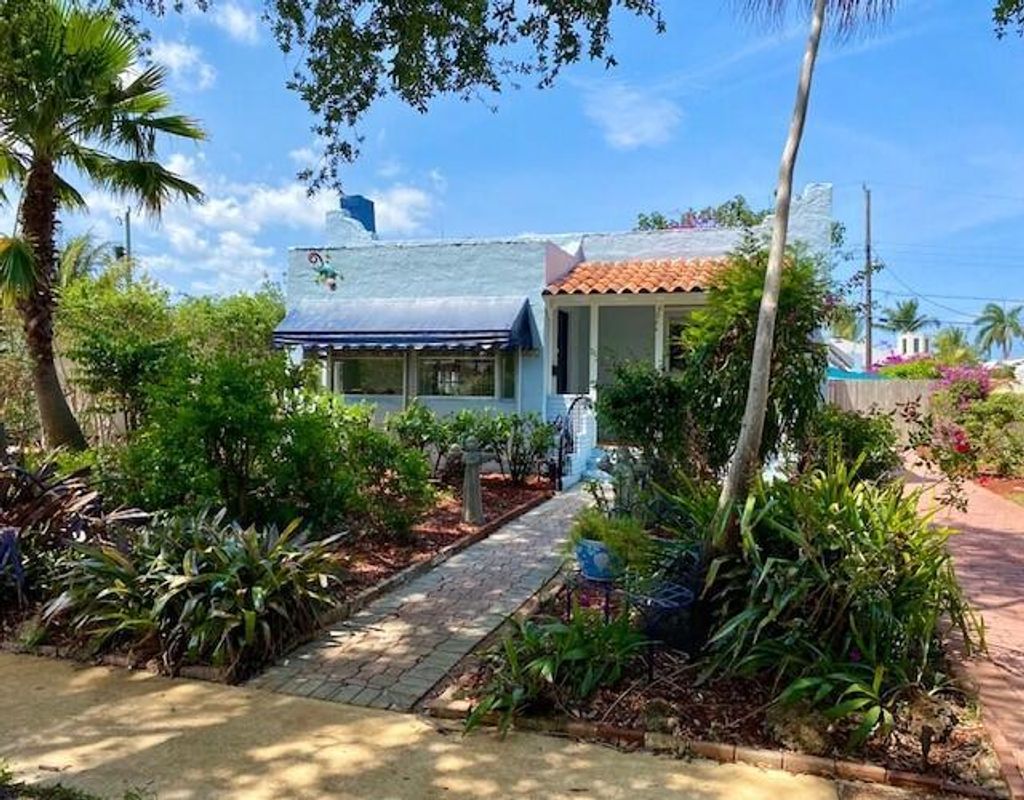 Photo of 717 Macy Street, West Palm Beach, FL 33405 (MLS # R10708559)