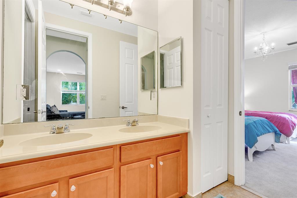 Hampton Cay - Residential