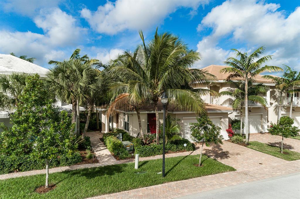 Hampton Cay - Residential