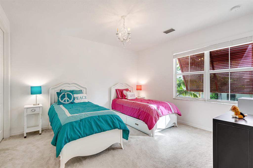 Hampton Cay - Residential