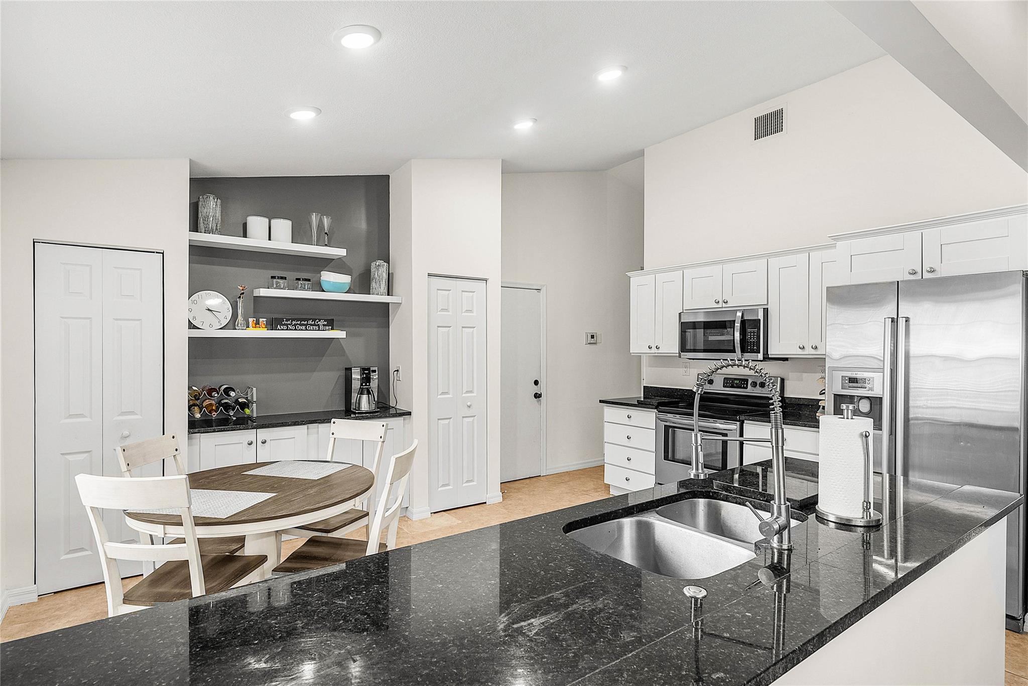 FAIRFIELDS LACUNA 3 - Residential