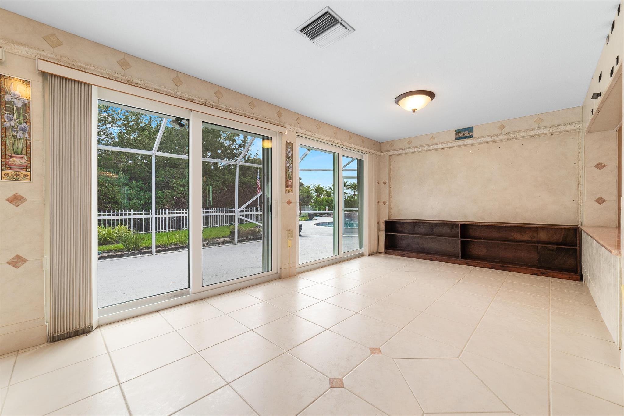 SARATOGA BAY - Residential