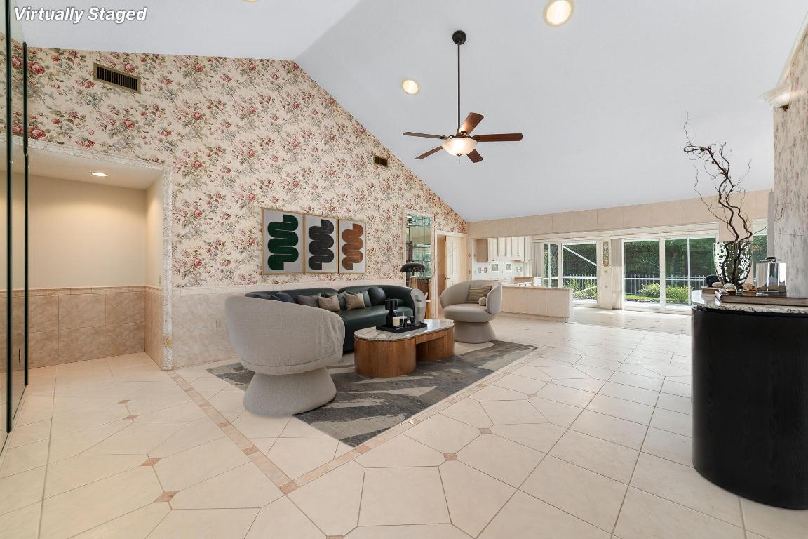 2368 Saratoga Bay Drive