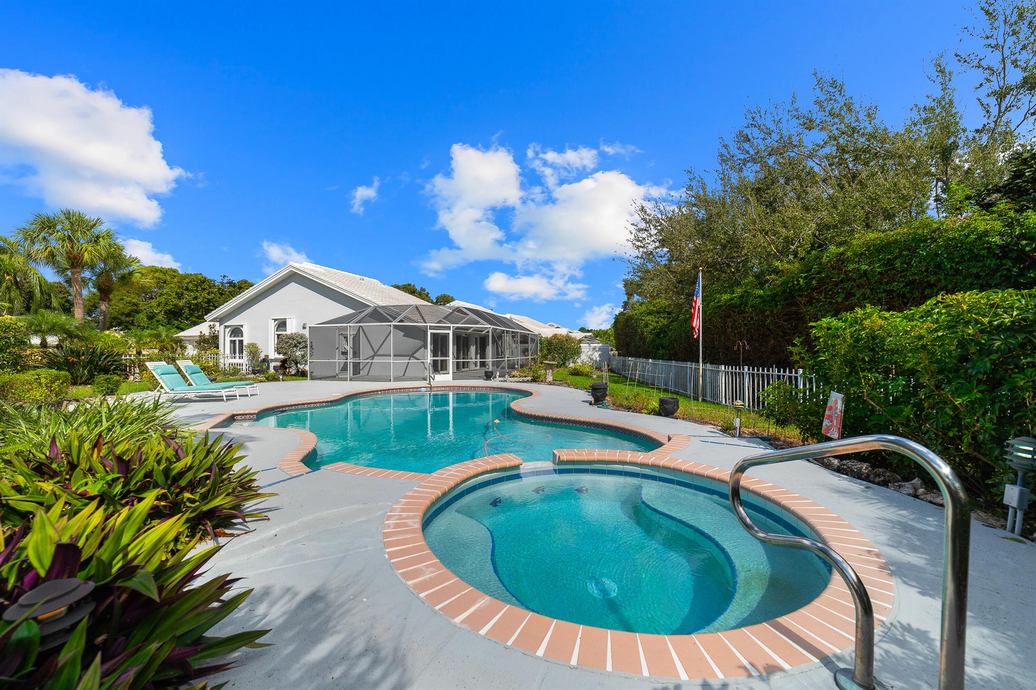 SARATOGA BAY - Residential