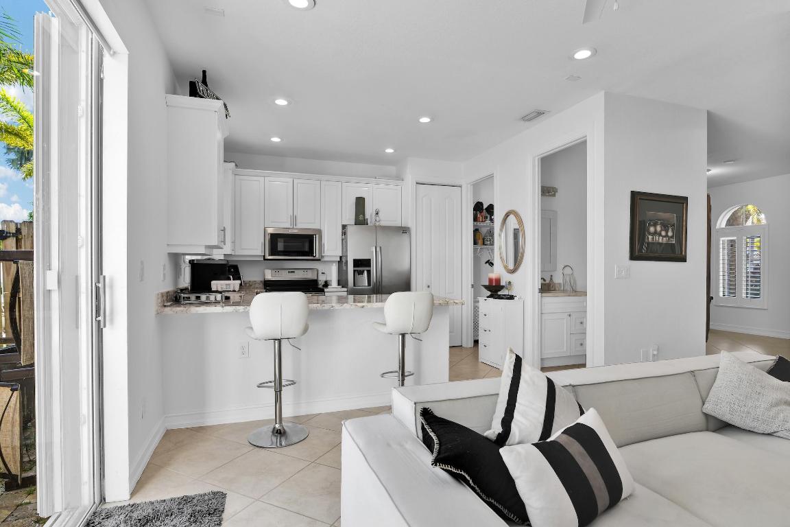 MURANO BAY PUD - Residential Lease