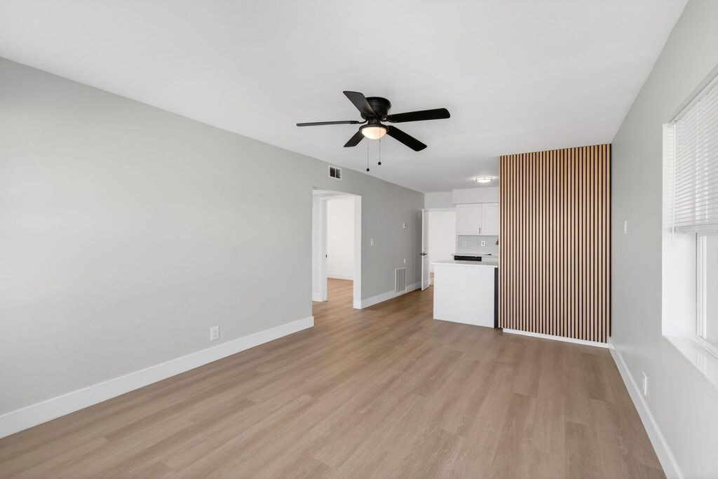 Photo of 116 SE 2nd Avenue, Boynton Beach, FL 33435 (MLS # B26007210)