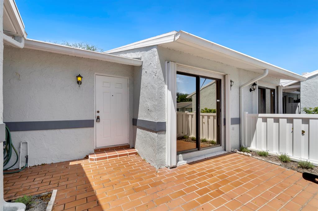 ARBOURS II OF THE PALM BEACHES CONDO - Residential