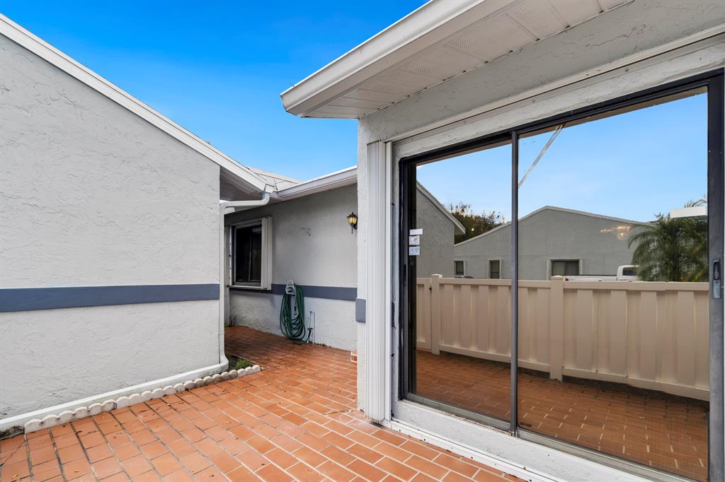 ARBOURS II OF THE PALM BEACHES CONDO - Residential