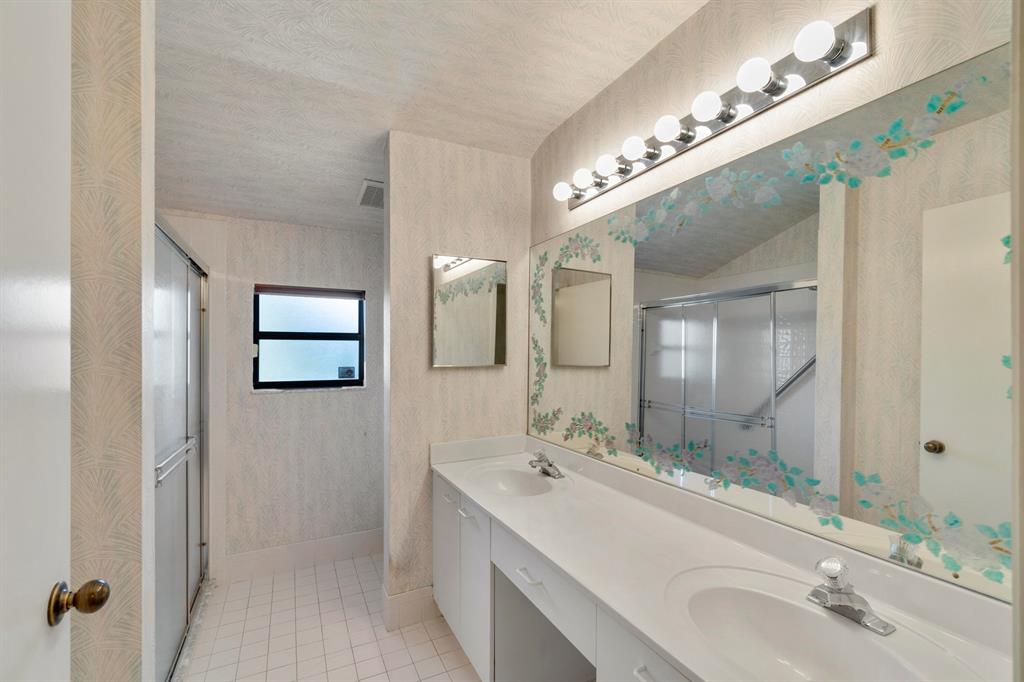 ARBOURS II OF THE PALM BEACHES CONDO - Residential