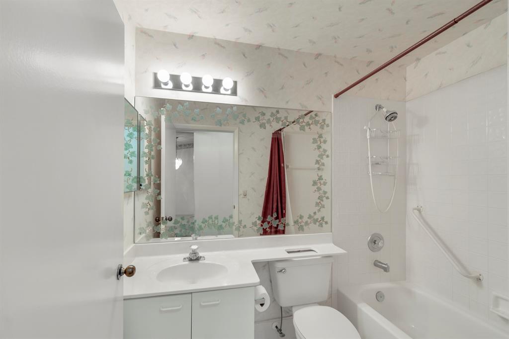 ARBOURS II OF THE PALM BEACHES CONDO - Residential