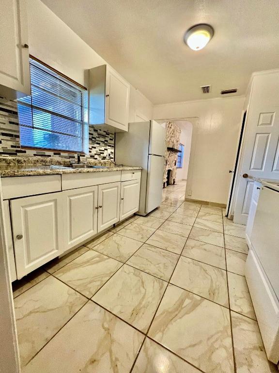 SUNLAND GARDENS - Residential