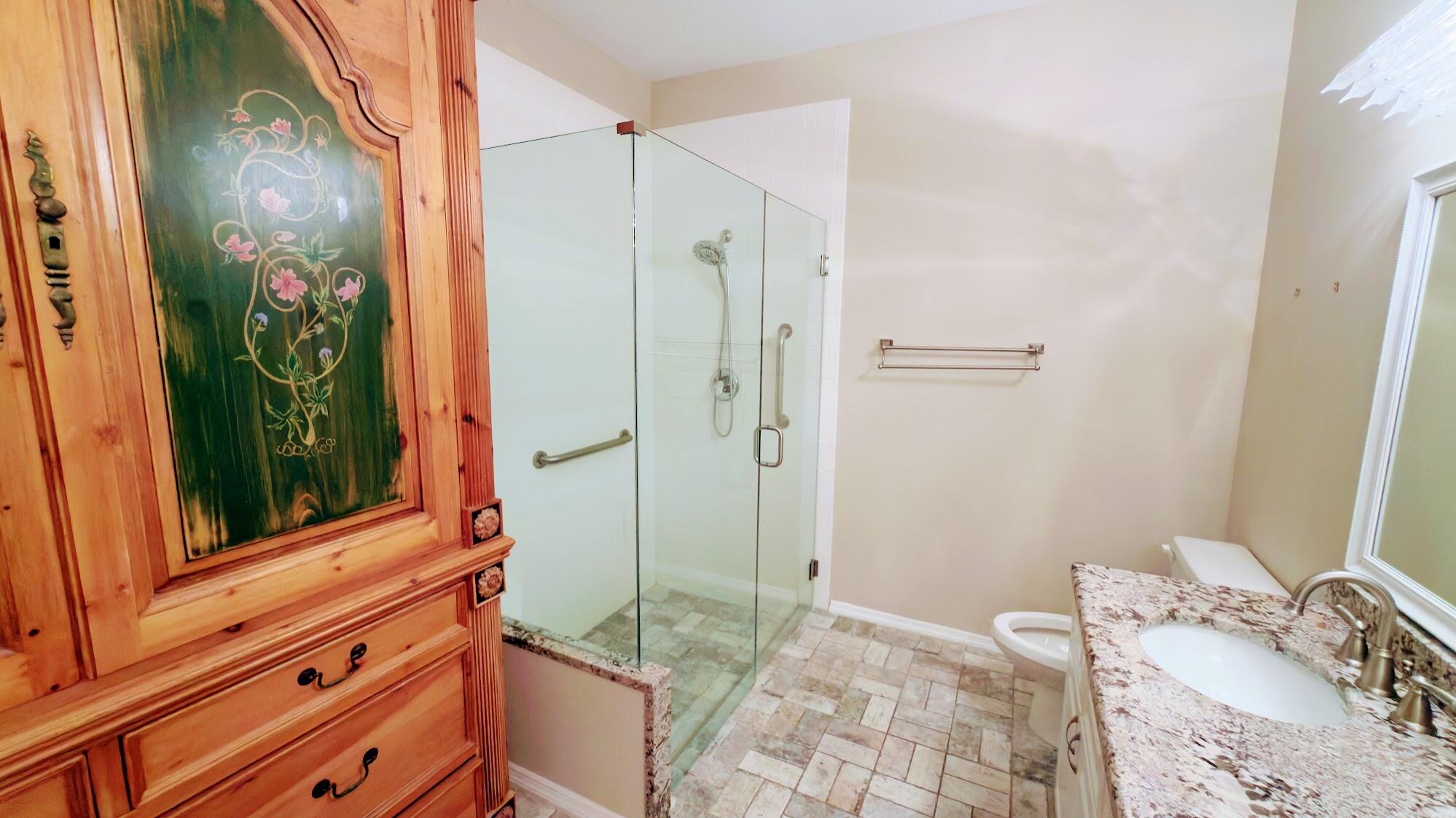 CRYSTAL POINTE/CORAL LAKES - Residential