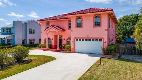 A home in Lake Clarke Shores