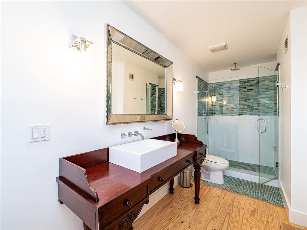 PORTSIDE YACHT CLUB - Residential