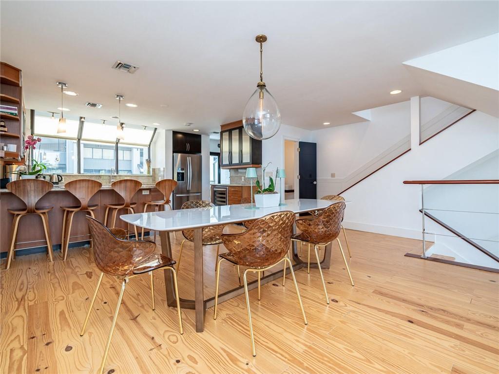 PORTSIDE YACHT CLUB - Residential