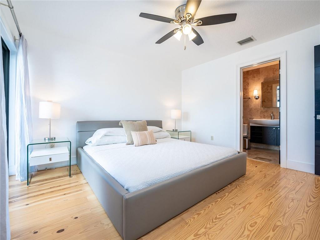 PORTSIDE YACHT CLUB - Residential