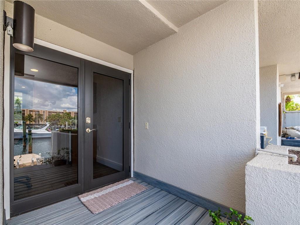 PORTSIDE YACHT CLUB - Residential