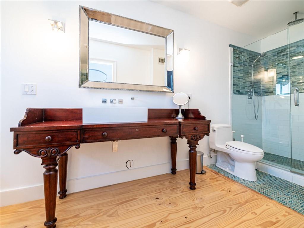 PORTSIDE YACHT CLUB - Residential