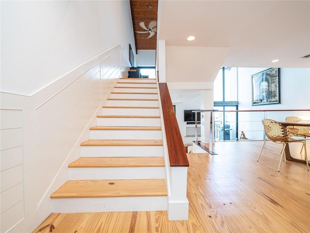 PORTSIDE YACHT CLUB - Residential